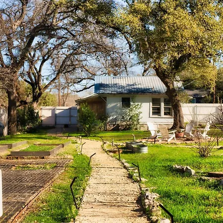 Charming & Historic 2-Br Home On An Eco Farm